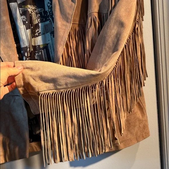 Vtg 80s Genuine suede leather jacket w shoulder pads. Sz roomy M. Made in Spain - Picture 10 of 10